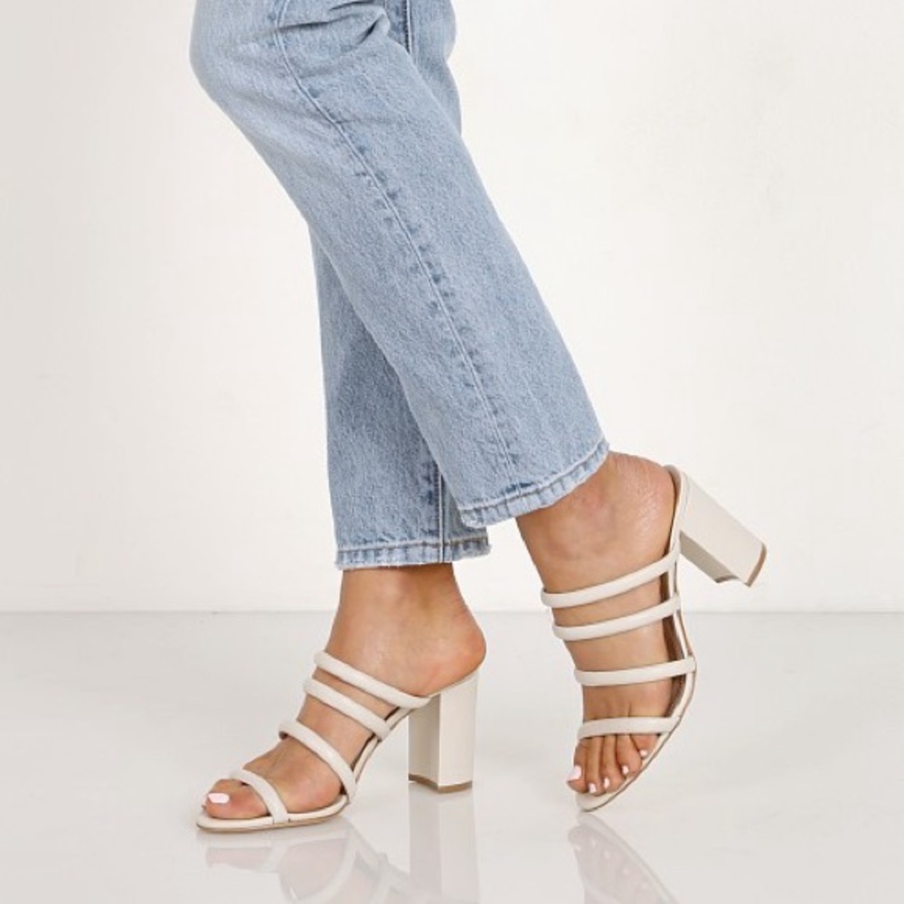 Schutz Felisa Heel Pearl Strappy Block Heels Size 7